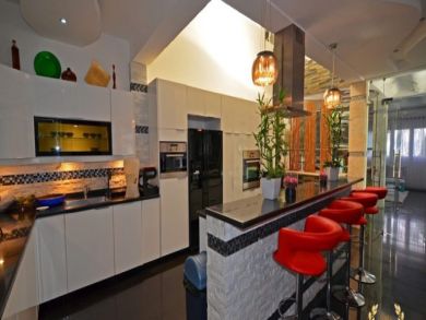 Main House & Seperate Guest House Luxury Villa